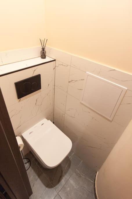 Vysoka Apartman Emf/Stp Bratislava Exterior foto